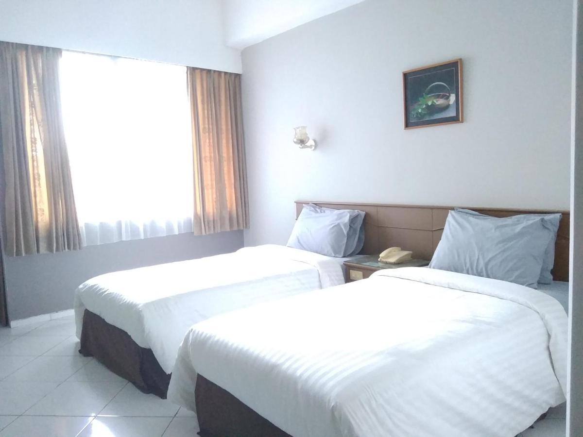 K-Style Eco Hotel Jakarta Exterior photo